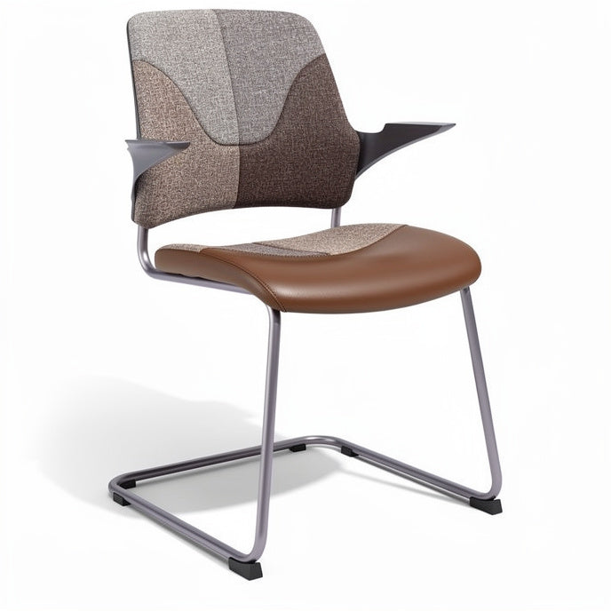**Technische titel in het Nederlands: Moderne fauteuil met gestoffeerde zitting en metalen frame**
